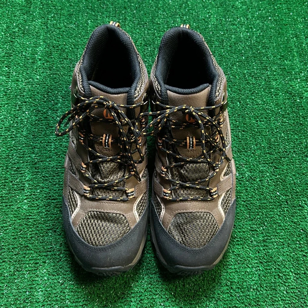 Merrell Moab 2 Mid Waterproof Hiking Boots Youth 7M Women 8.5/ 9